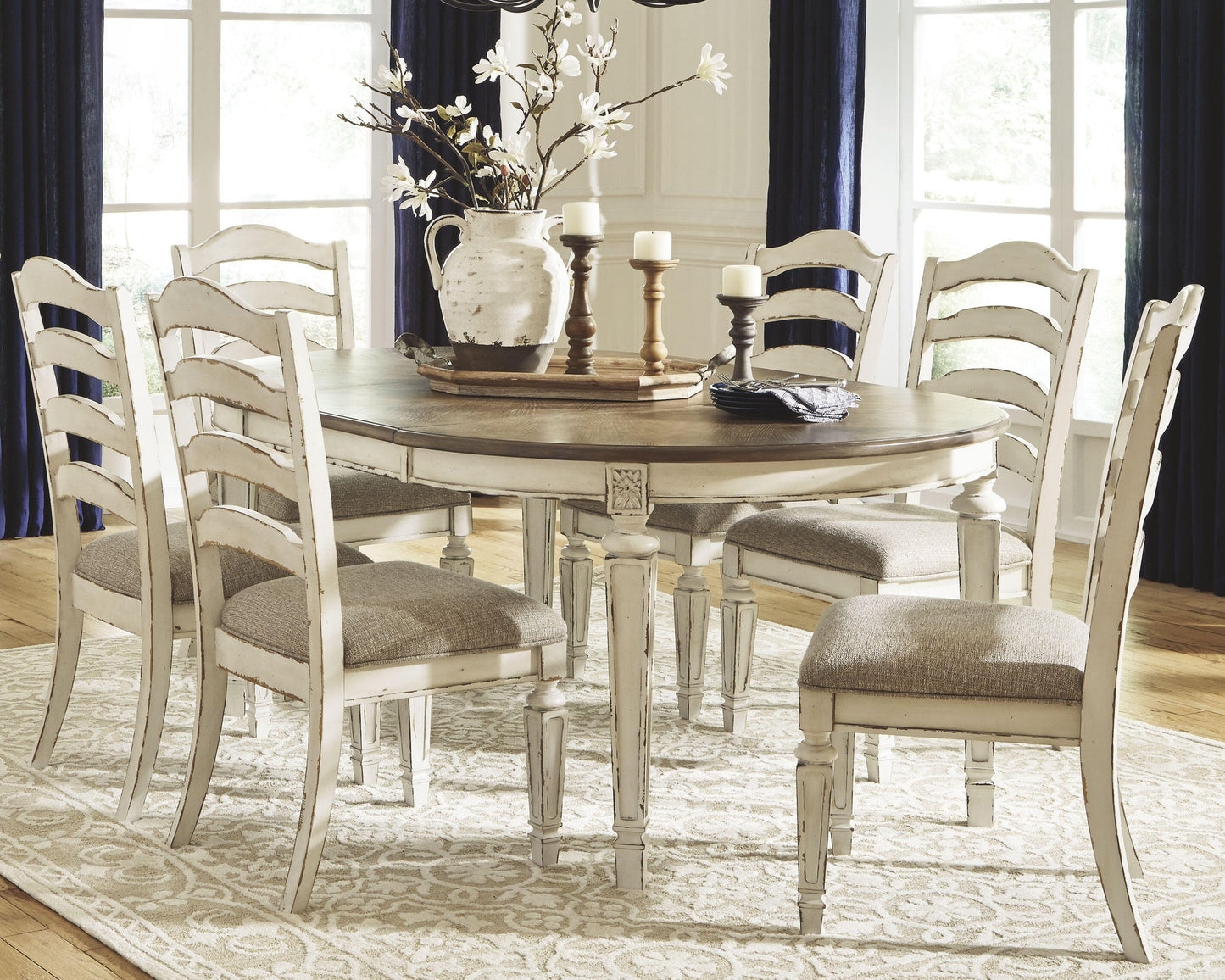 Mesa de comedor Realyn y 6 sillas