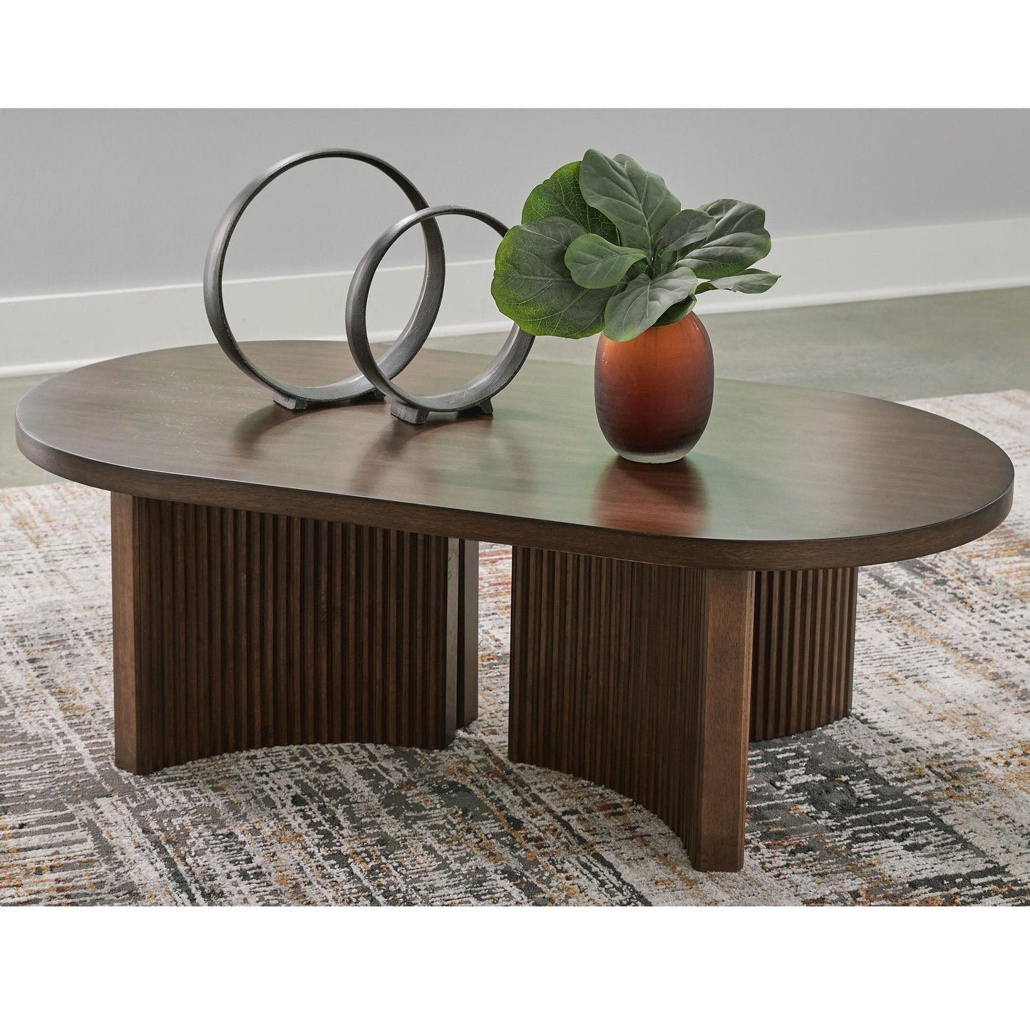 Mesa de cóctel ovalada Korestone